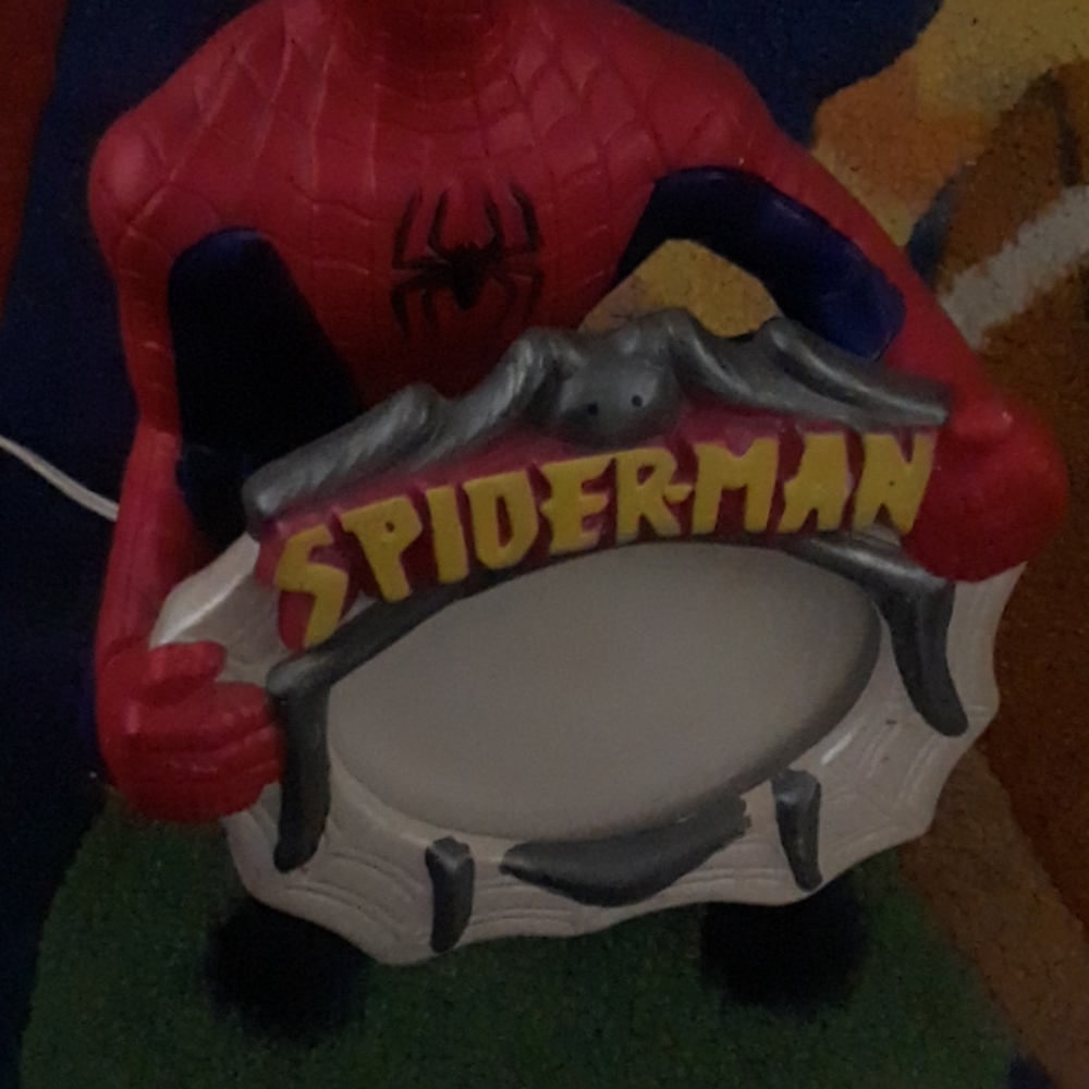 Spiderman photo holder/Spiderman 2 Laptop - Picture 6 of 6